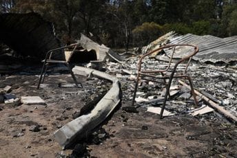 Desetine kuća u Australiji sravnjeni sa zemljom, poginula jedna osoba