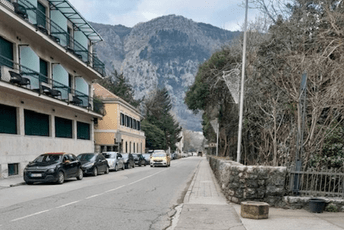 Kotor: Uklonjeno pet nezakonito postavljenih nadzornih kamera