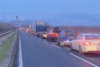 Blokade i dalje traju: Kolona se proteže do Virpazara, kolaps i u Donjoj Gorici