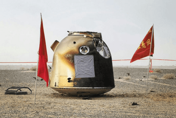 (VIDEO) Oštećena kineska svemirska letilica sletjela na Zemlju