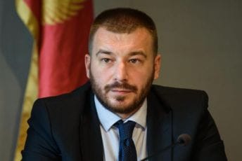 Krstović: Ostavka Borovinić-Bojović je kršenje koalicionog sporazuma i čin rušenja Mujovića kao gradonačelnika