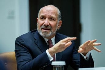 Američki ministar izazvao incident na večeri u Davosu, šefica ECB-a naglo otišla