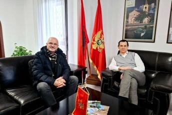 Ćulafić posjetio Ambasadu Crne Gore u Tirani: Razmatrano niz pitanja koja se odnose na crnogorsku manjinu