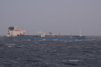 Sredozemlje: Presretnut ruski tanker, francuska mornarica prati ga ka sidrištu