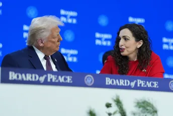 Osnovan Trampov Odbor za mir: Povelju potpisalo 19 država, među njima je i Kosovo