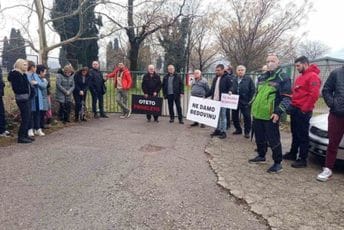 Mještani Gornje Gorice održali protest: Imaju saznanja kako se radi na prodaji zemljišta čiji povraćaj traže