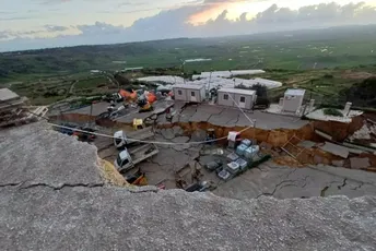 Dramatično na Siciliji: U toku evakuacija 500 ljudi