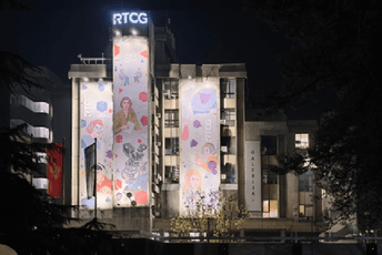 Direktorima stan, radnicima staž