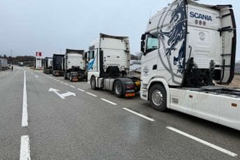 Počela granična blokada teretnog saobraćaja; Šljivančanin: Pozivamo Vladu na razgovor, produžićemo protest ako ne dođe do dogovora