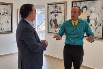 Đurašković posjetio galerijski prostor crnogorskog slikara Tihomira Tiha Vujovića: Kultura jedan od ključnih stubova ukupnog društvenog razvoja Prijestonice