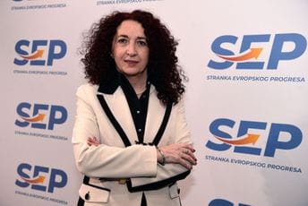 Lakčević: Glavni grad da zaustavi pokušaje identitetskog preobražaja Narodne biblioteke „Radosav Ljumović“