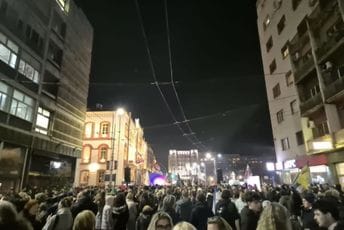 (VIDEO) Beograd: Više hiljada studenata i građana na protestu „Znanje je moć“, naredni skup zakazan na Sretenje u Šumadiji