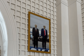 U Bijeloj kući okačena fotografija Putina i Trampa (FOTO)