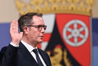 Moguće i u Njemačkoj: 12 godina bili na odmoru da bi postali direktori, a država im čuvala fotelje i velike penzije