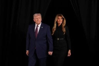 Održana premijera filma "Melanija": Predsjednik SAD-a prošetao sa suprugom crnim tepihom