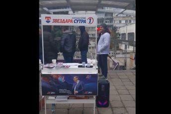 (VIDEO) "Vjerovali ili ne": Na štandu Vučićevog SNS-a puštana Tompsonova pjesma