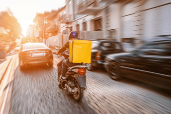 Beograd: Određen pritvor crnogorskom državljaninu koji je, prerušen u dostavljača hrane, pokušao ubistvo