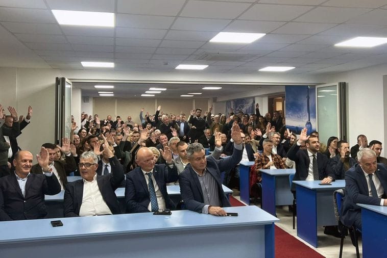 NSD nakon sjednice: Očuvati koaliciju ZBCG i ostati u Vladi