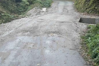 Berane: Put ka Gornjem Zaostru popravku čeka tri decenije, dio piuta makadam, asfaltirani dio u katastrofalnom stanju