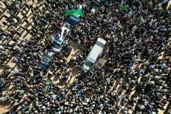 Više od 50.000 ljudi prisustvovalo sahrani Gadafijevog sina