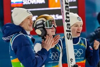 Slovenci odbranili olimpijsko zlato u skijaškim skokovima