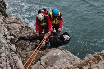 Budva: Izvučeno tijelo iz mora kod plaže Mogren