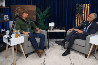 (VIDEO) Američki ministar zdravlja priznao da je šmrkao kokain sa toaletnih dasaka