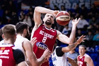 Pobjeda 'studenata' na startu plej-auta: Spartak srušen u Podgorici