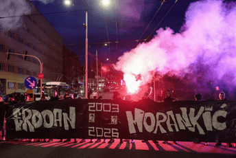 Hiljade građana na protestima u Sarajevu odalo počast stradalom mladiću, od vlasti zatražena odgovornost i ostavke