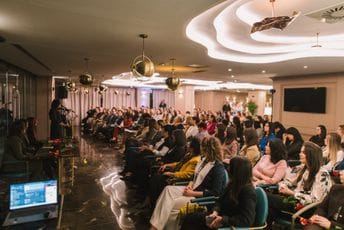 Osnovan Forum žena URA Ulcinj: Više od 100 delegatkinja izabralo za predsjednicu Arijanu Kurmemović