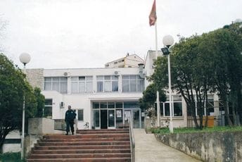 Propusti: OB Ulcinj sa 24 zaposlena umjesto 41, dežurna služba svedena na jednog policajca, bez vode i interfona…