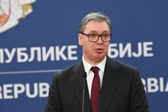 Vučić čestitao Mađaru, zahvalio se Orbanu na saradnji