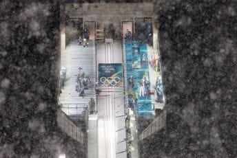 Neslavan kraj: Mećava prekinula skokove, Austrijanci dominirali i osvojili zlato