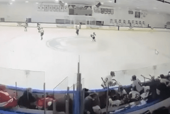 Haos na utakmici u Americi: Čovjek zapucao na članove porodice, ima mrtvih i ranjenih (VIDEO)