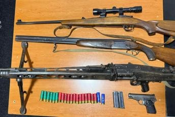 Šavničanin osumnjičen za nasilje u porodoci, policija pretresla njegovu kuću: Oduzeli puškomitraljez, dvije lovačke puške, pištolj....