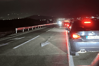 Nesreća iznad Farmaka: Poginula jedna osoba, saobraćaj uspostavljen nakon uviđaja