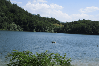 Srbija: U jezeru pronađena dva beživotna tijela Srbija: U jezeru pronađena dva beživotna tijela