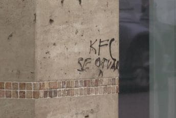 KFC protiv kojeg se pobunio Milatović i dalje pod znakom pitanja: Poništeno rješenje, novog nema, gubici se gomilaju