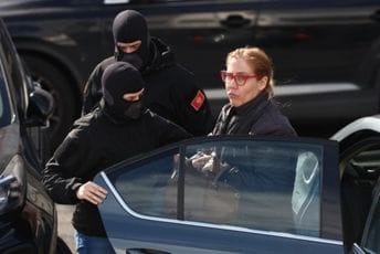 Bratić: Telefon ću nakon ovoga poslati na ekspertizu jer sumnjam da je ranije otvaran, tražim od ANB-a i UP da mi kažu da li sam praćena