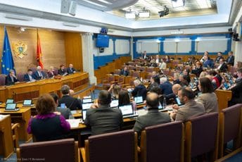 Gorčević: Vjerovatno nećemo povući 4,6 miliona; Mugoša: Za to je odgovorna većina