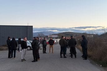 Asanović u Botunu: Ovdje je opasan otpad, Glavni grad uz podršku policije sprovodi samovolju