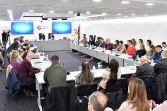 Uspješna primjena novog Zakona o privrednim društvima zavisiće i od efikasnosti administrativnih procedura i tehničke spremnosti institucija Uspješna primjena novog Zakona o privrednim društvima zavisiće i od efikasnosti administrativnih procedura i tehničke spremnosti institucija