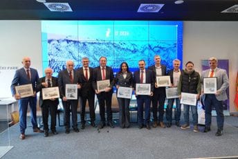 Tri decenije kontinuiteta - Upriličena Svečana akademija povodom jubilarne 30. međunarodne konferencije Informacione tehnologije