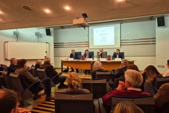 Predstavljeno novo izdanje knjige "Ustavno pravo" Mladena Vukčevića