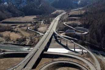 (FOTO/VIDEO) Pogledajte kadrove iz vazduha prioritetne dionice autoputa Bar – Boljare