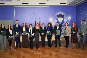 Jakšić-Stojanović: Naša je obaveza da vam pružimo sistemsku podršku, jer ulaganje u znanje znači ulaganje u budućnost Crne Gore