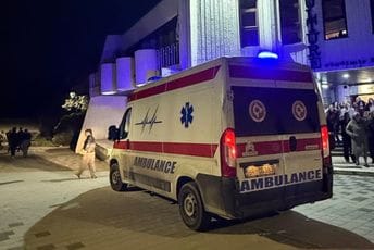 Bar: Prekinut koncert Jelene Tomašević, pjevačici pozlilo na bini