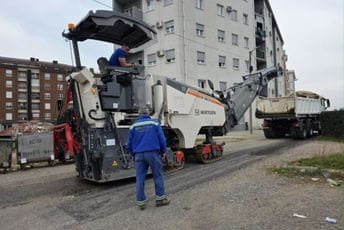 Mujović: Danas konačno započinjemo radove u Ulici Ksenije Cicvarić, obradovali su se mještani Mujović: Danas konačno započinjemo radove u Ulici Ksenije Cicvarić, obradovali su se mještani