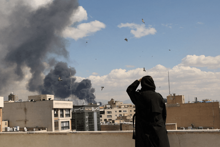 Vašington pozvao Amerikance da odmah napuste niz zemalja; Iran: Hormuški moreuz je zatvoren Vašington pozvao Amerikance da odmah napuste niz zemalja; Iran: Hormuški moreuz je zatvoren