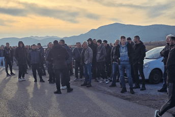 Botunjani nastavljaju blokade gradilišta: Protest počeo u šest sati